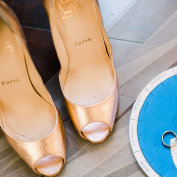 Christian Louboutin Shoes - CHRISTIAN LOUBOUTIN Very Prive Rose Gold Pump 39.5